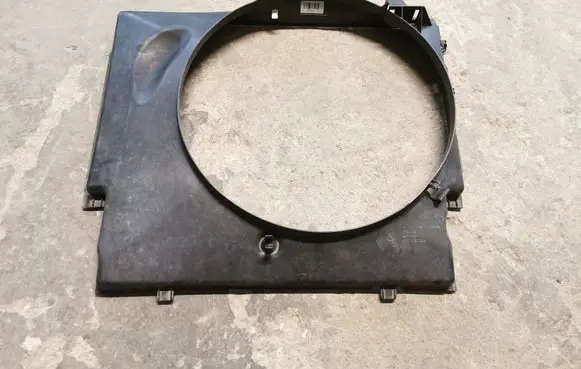 BMW 7 E65 E66 Radiator cooling fan shroud 2249458