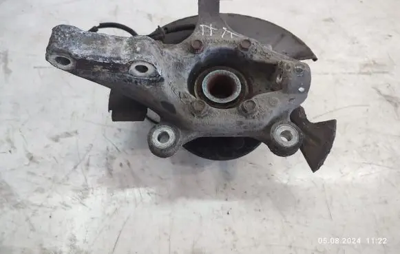 Chrysler Grand Voyager V Front wheel hub