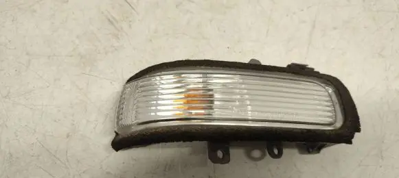 Toyota Hilux (AN10, AN20, AN30) Mirror indicator light 817300K010