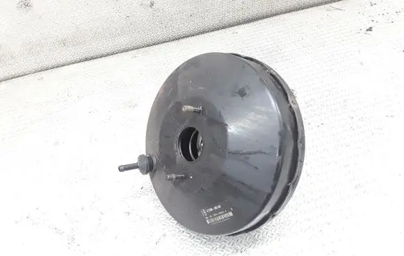Toyota Yaris Brake booster 472000D181