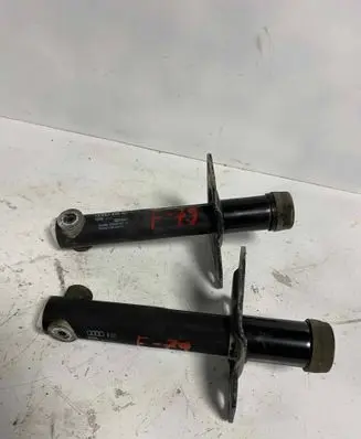 Front bumper mounting bracket