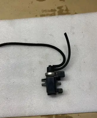 BMW 1 E81 E87 Vacuum valve 2247906 72279600 05T277