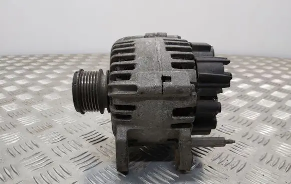 Skoda Fabia Mk2 (5J) Generator/alternator 03P903023F