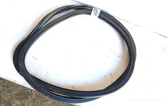 Cupra Born Front door rubber seal