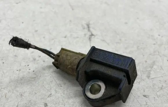 Mercedes-Benz E W212 Airbag deployment crash/impact sensor A2128204926