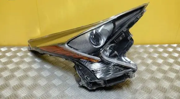 Toyota Prius (XW50) Headlight/headlamp TOYOTA-PRIUS 2827
