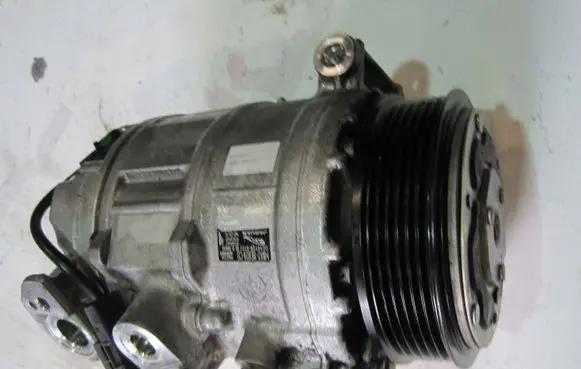 Jaguar XJ SERIE 1 Air conditioning (A/C) compressor (pump) M8A219D629CB