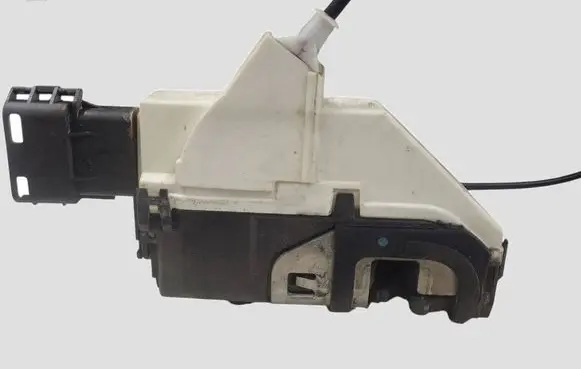 Citroen C5 Front door lock 574387 A01777