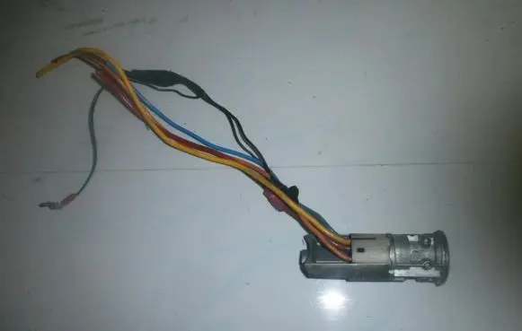 Renault Megane I Ignition lock contact 00332