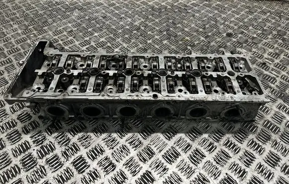 BMW X5 E70 Engine head 7807641 11127807641