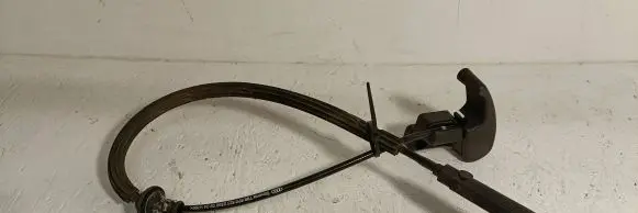Engine bonnet (hood) release handle