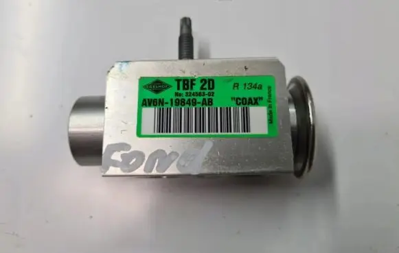 Ford C-MAX II Air conditioning (A/C) expansion valve 