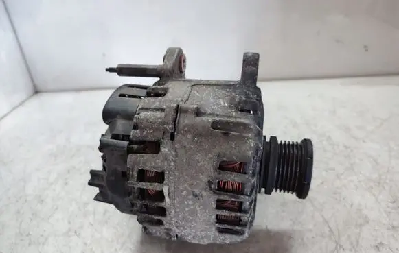 Volkswagen Amarok Generator/alternator 03L903023P