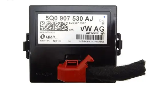 Audi A3 S3 8V Speedometer control unit/module 5Q0907530AJ 5Q0907530F