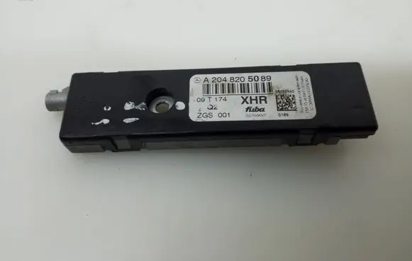 Mercedes-Benz GLK (X204) Aerial antenna amplifier A2048205089