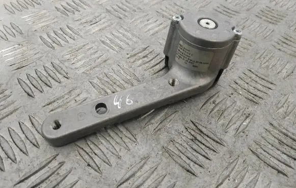 Bentley Flying Spur Tailgate/trunk/boot hinge 3W5813413C