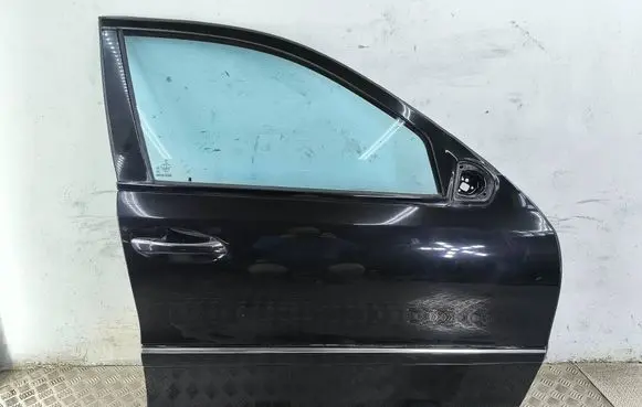 Mercedes-Benz E W211 Front door A2117201405