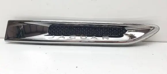 Jaguar F-Pace Front arch trim
