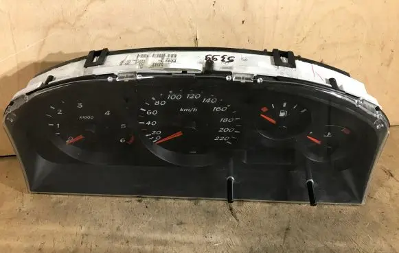 Nissan Almera N16 Speedometer (instrument cluster) BM476