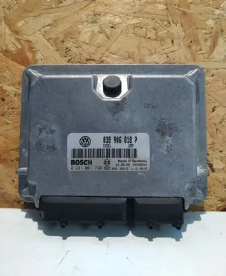 Volkswagen PASSAT B5 Engine control unit/module 038906018P 0281001720