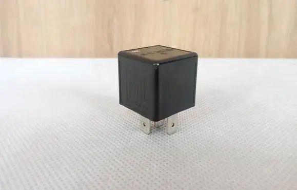Mercedes-Benz SLK R170 Light relay 0025422119 A0025422119