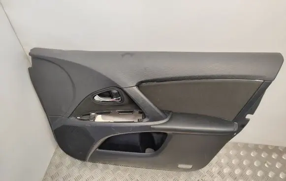 Toyota Avensis T270 Front door card panel trim 6777705040