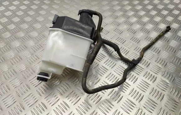 Mazda 3 Coolant expansion tank/reservoir PAF115351