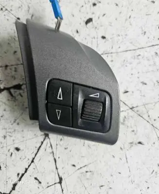 Opel Vectra C Steering wheel buttons/switches 88119804