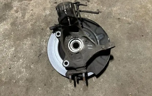 Volkswagen PASSAT B8 Front wheel hub spindle knuckle 5Q0407258