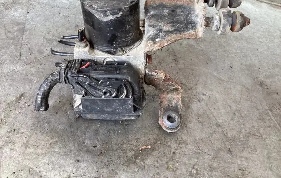 Volkswagen Polo IV 9N3 ABS Pump 0265800511 79017N0458