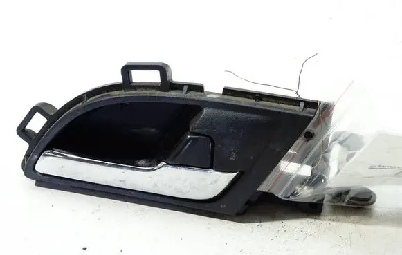 Honda CR-V Front door interior handle