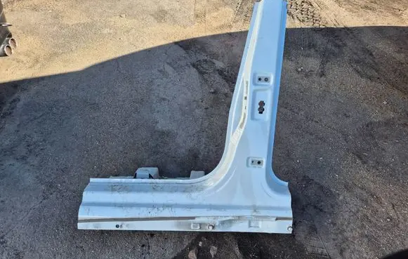 Volkswagen ID.3 Pillar (middle) 