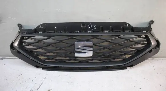 Seat Leon IV Front bumper upper radiator grill 5FA853651G