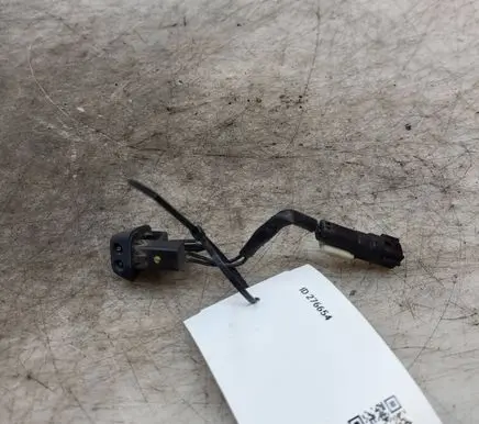 Volvo V60 Windshield washer spray nozzle
