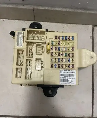 KIA Sorento Fuse module 954002P931