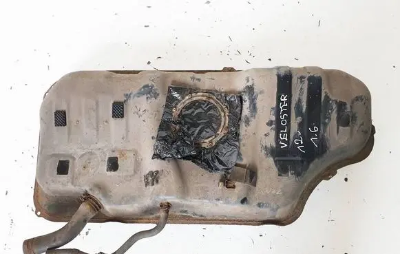 Hyundai Veloster Fuel tank 