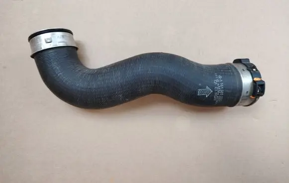 Mercedes-Benz ML W164 Intercooler hose/pipe A1645282582