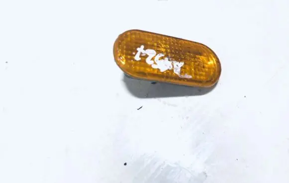 Volkswagen Golf IV Front fender indicator light 3b0949117b