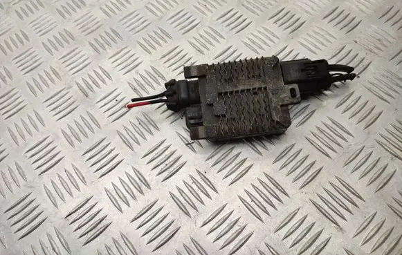 Jaguar XF X260 Coolant fan relay 940013004