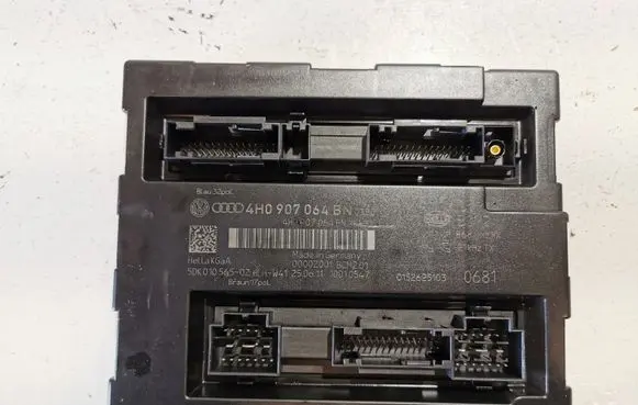 Audi A7 S7 4G Comfort/convenience module 4H0907064BN