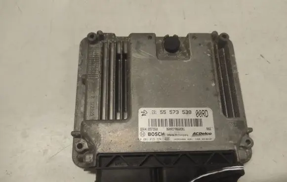 Opel Insignia A Engine control unit/module 55573539 55573560 0281015774