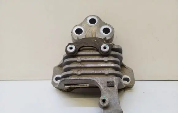 Jeep Cherokee Gearbox mount 68190606AE