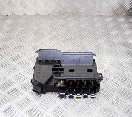 Mercedes-Benz GLC X253 C253 Current control relay A2055402850