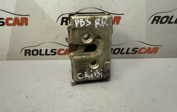 Volkswagen PASSAT B3 Rear door lock 357839016B