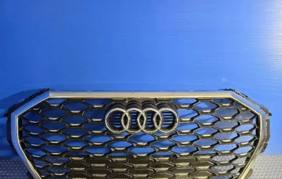 Audi Q3 F3 Front bumper upper radiator grill 83F853651B