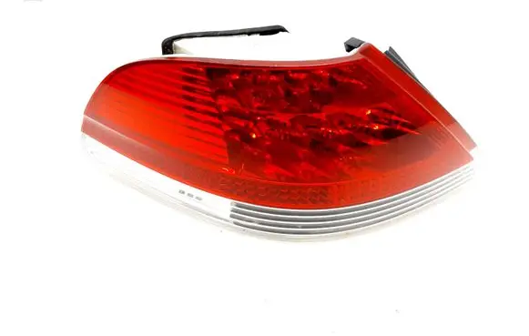 BMW 7 E65 E66 Rear/tail lights 6911785