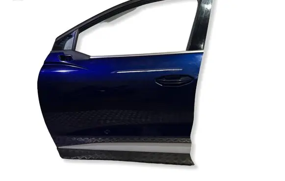 Audi Q4 e-tron Front door 