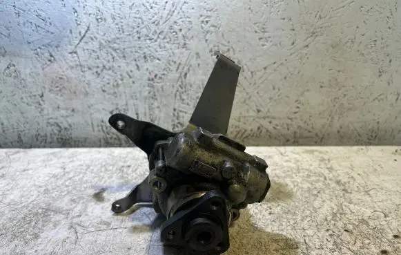 BMW 5 E60 E61 Power steering pump 6760956010 7693974101