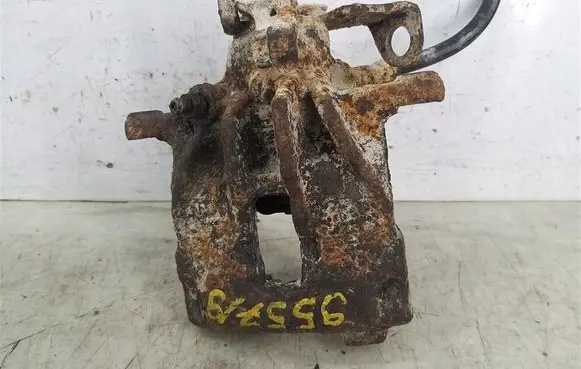 Volkswagen Transporter - Caravelle T4 Rear brake caliper 