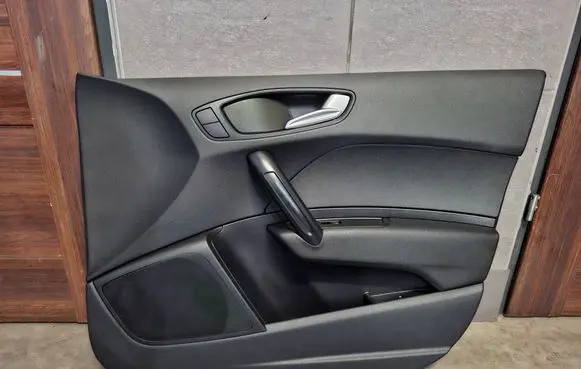 Audi A1 Front door card panel trim